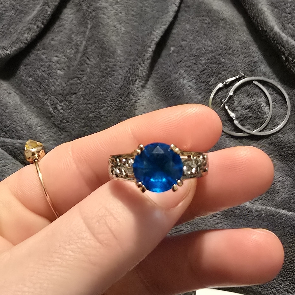 Blue Sapphire ring with sterling silver